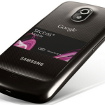 Преврати свой мобильный телефон в MasterCard с помощью специальной наклейки