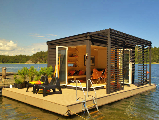 waterfront-property Плавающий домик на солнечных батареях на все случаи жизни