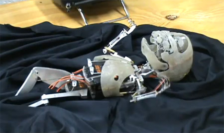 Робот-младенец