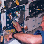 NASA проводит набор дегустаторов космической еды для экспедиции на Марс