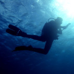 ВМФ разрабатывает особые солнечные элементы, которые активны даже под водой