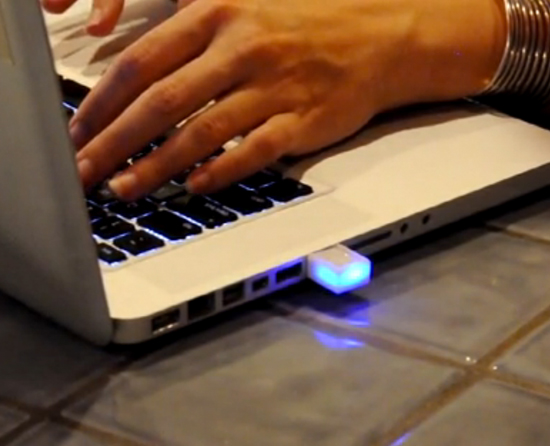 Цветной светодиод будет оповещать об обновлениях в Twitter, на почте и прочее