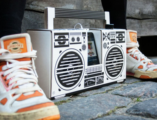 Berlin-Boombox-is-made-of-cardboard