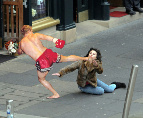 Scarlett-Johansson-Falls-Down-Internet-Takes-9
