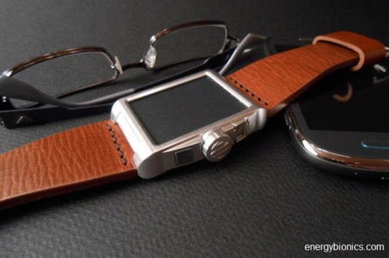 carbon-watch-solar-charger1