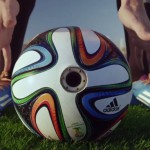 Футбольный мяч, покрытый камерами для чемпионата мира